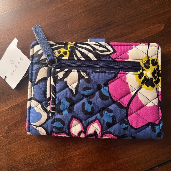 ‼️NWT: Vera Bradley Travel Wallet In African Violet - Picture 2 of 6